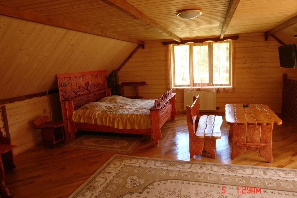 Комплексы для отдыха с коттеджами/бунгало Комплекс Отдыха Белочка Лисарня